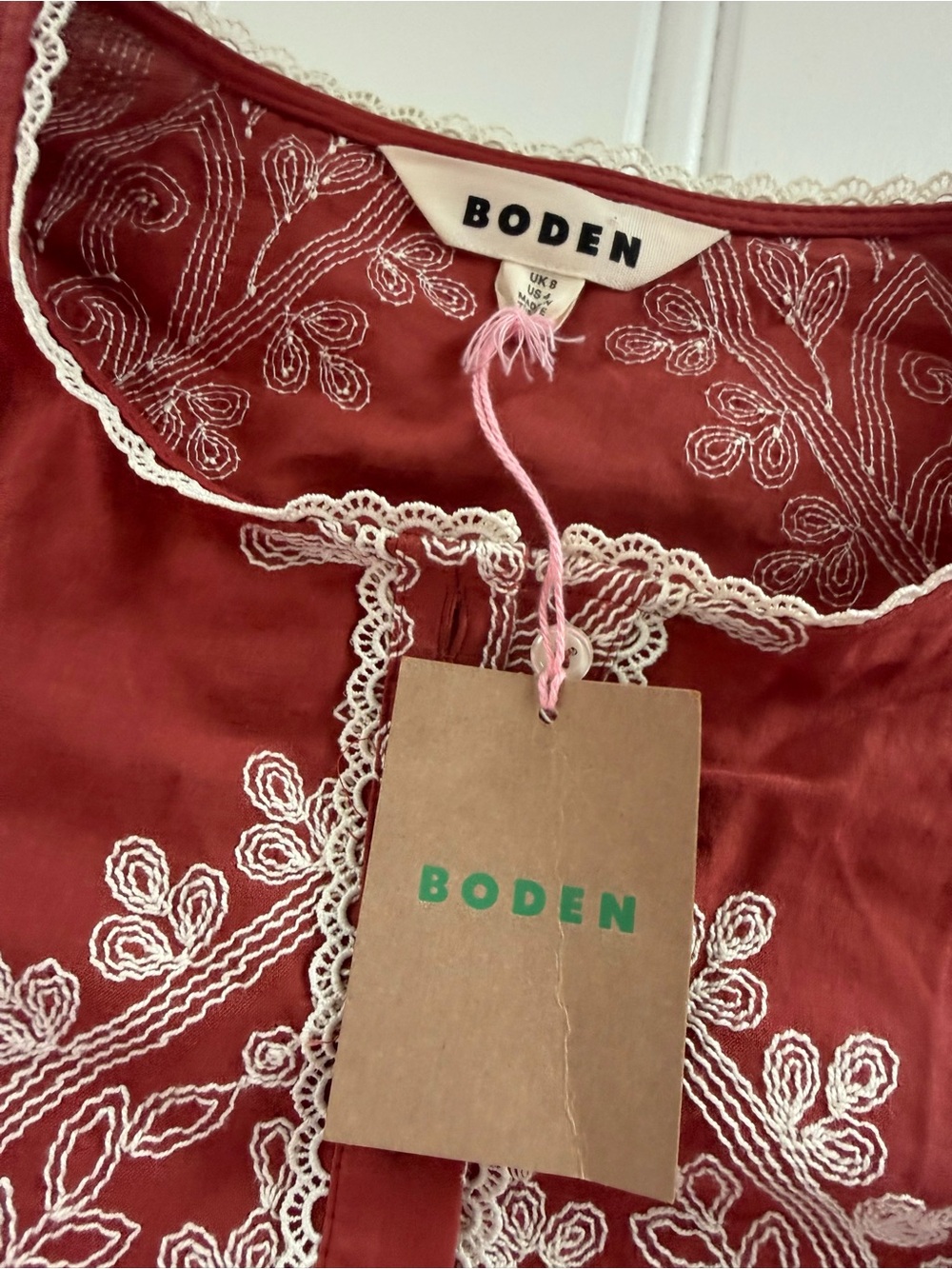 Boden Leah Short Sleeve Top Embroidered Blouse US 4 NEW

Chest 18
Length 24 - Picture 3 of 5